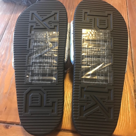 NEW VS PINK Quilted Iridescent Slides Sandals - Picture 4 of 5